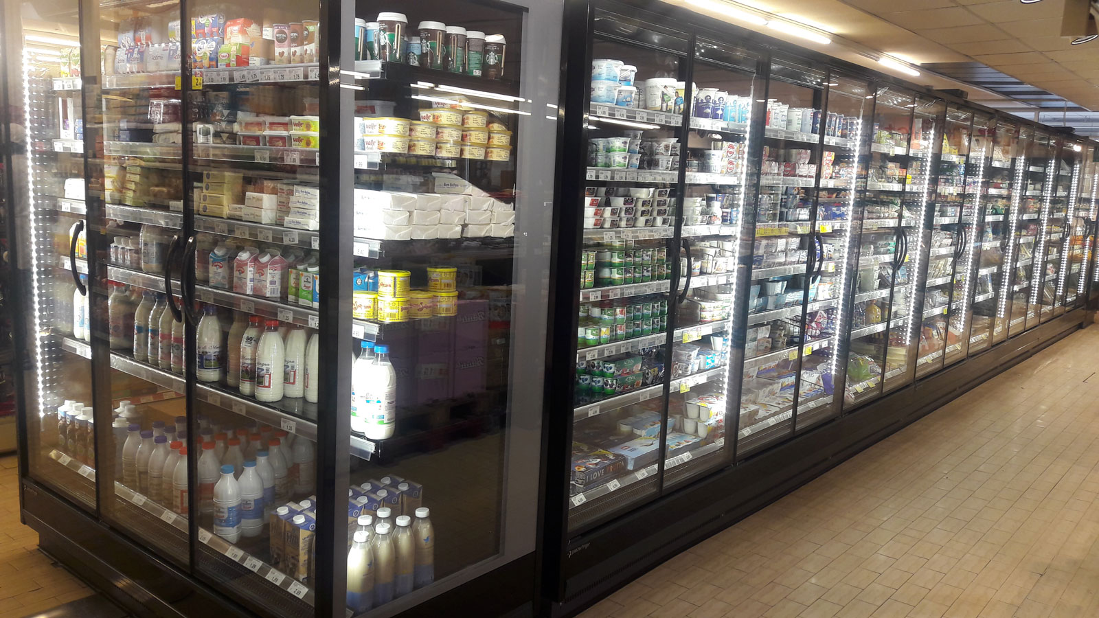 Pastorfrigor Venezia multideck refrigerator installed in a supermarket